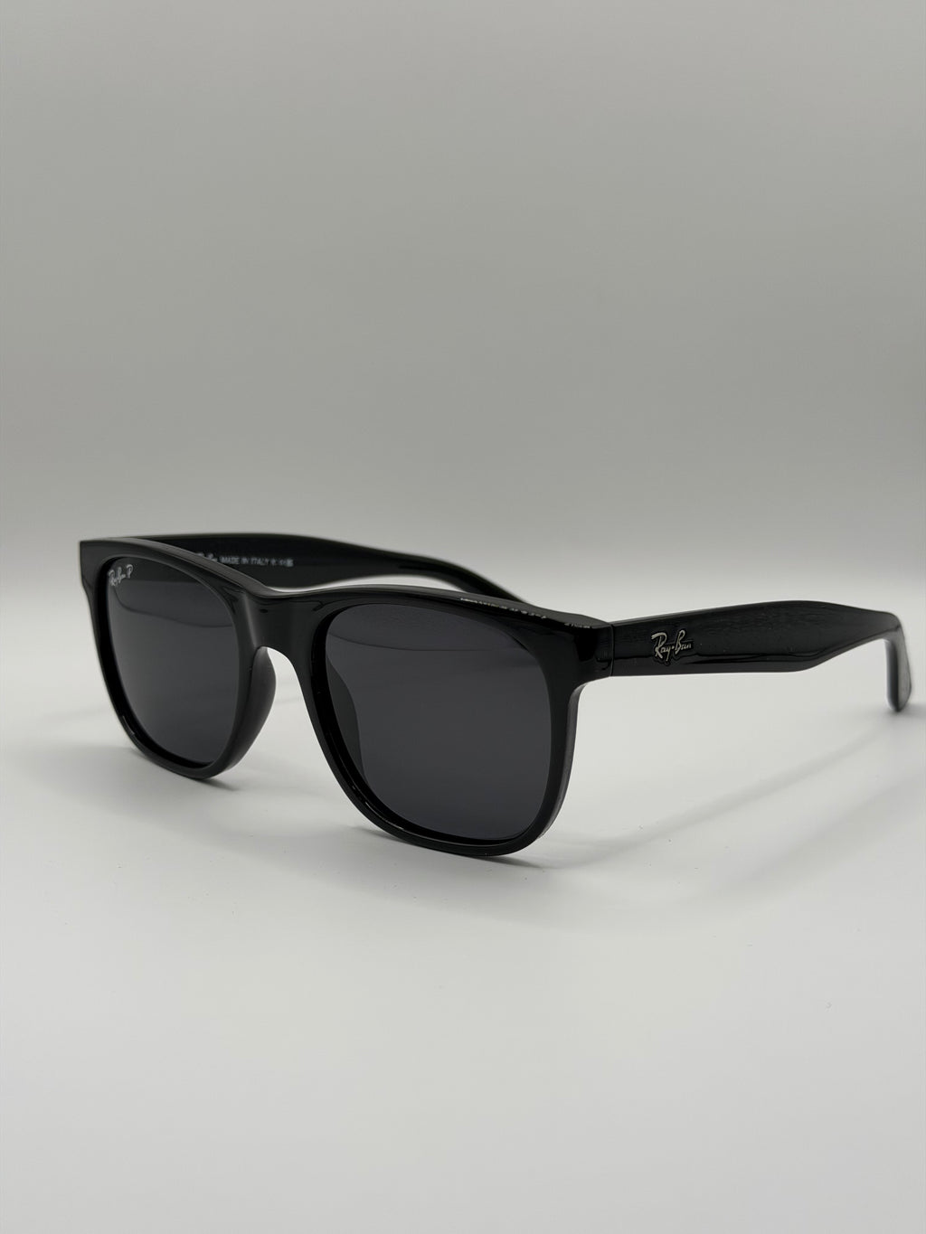 Ray ban